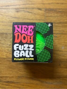 NeeDoh Fuzz Ball Flower Power Fidget Toy, Squishy Sensory- Green